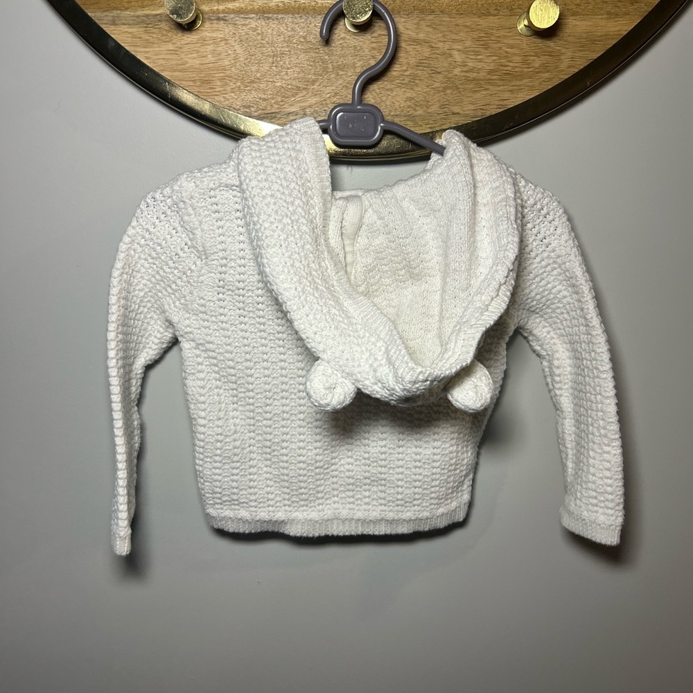5 for $30 Tommy Bahama Kids White Knit Sweater - Picture 9 of 9